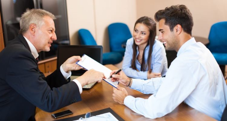 How To Become A Loan Officer