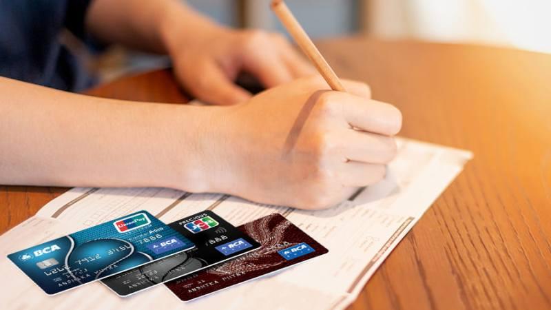 10 Ketentuan Kartu Kredit Teratas