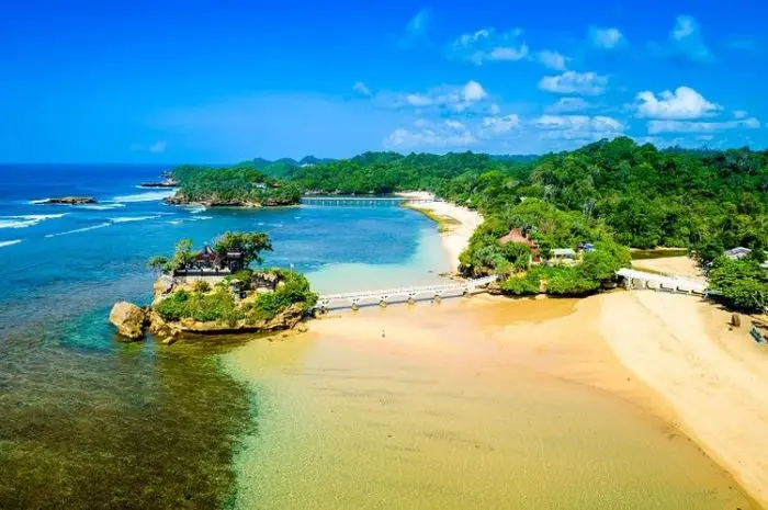 Pantai Balekambang, Pantai Indah yang Kaya Nilai Budaya di Selatan Malang
