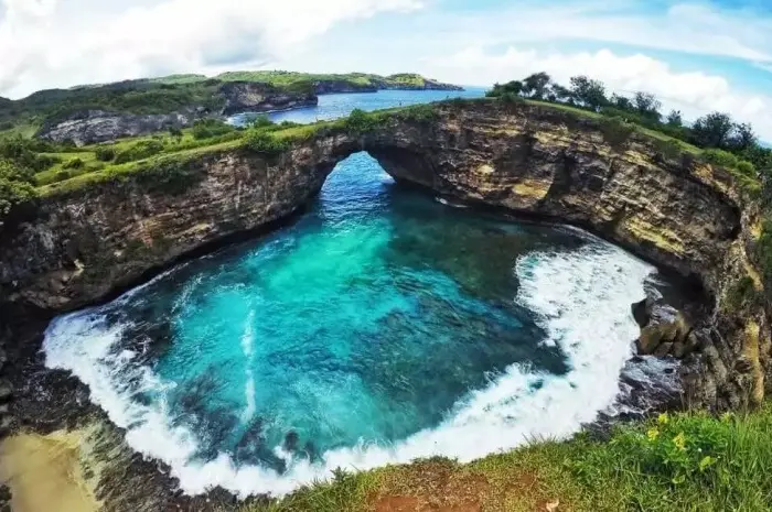 Pantai Nusa Penida, Surga Tersembunyi di Balik Keindahan Pulau Bali